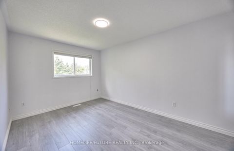 Photo 17 at 6 Pickett Crescent, Painswick North, Barrie