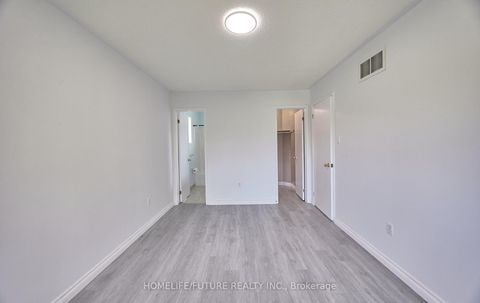 Photo 18 at 6 Pickett Crescent, Painswick North, Barrie