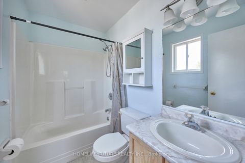 Photo 19 at 6 Pickett Crescent, Painswick North, Barrie