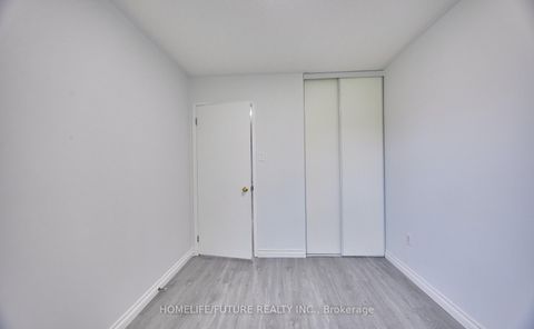 Photo 24 at 6 Pickett Crescent, Painswick North, Barrie