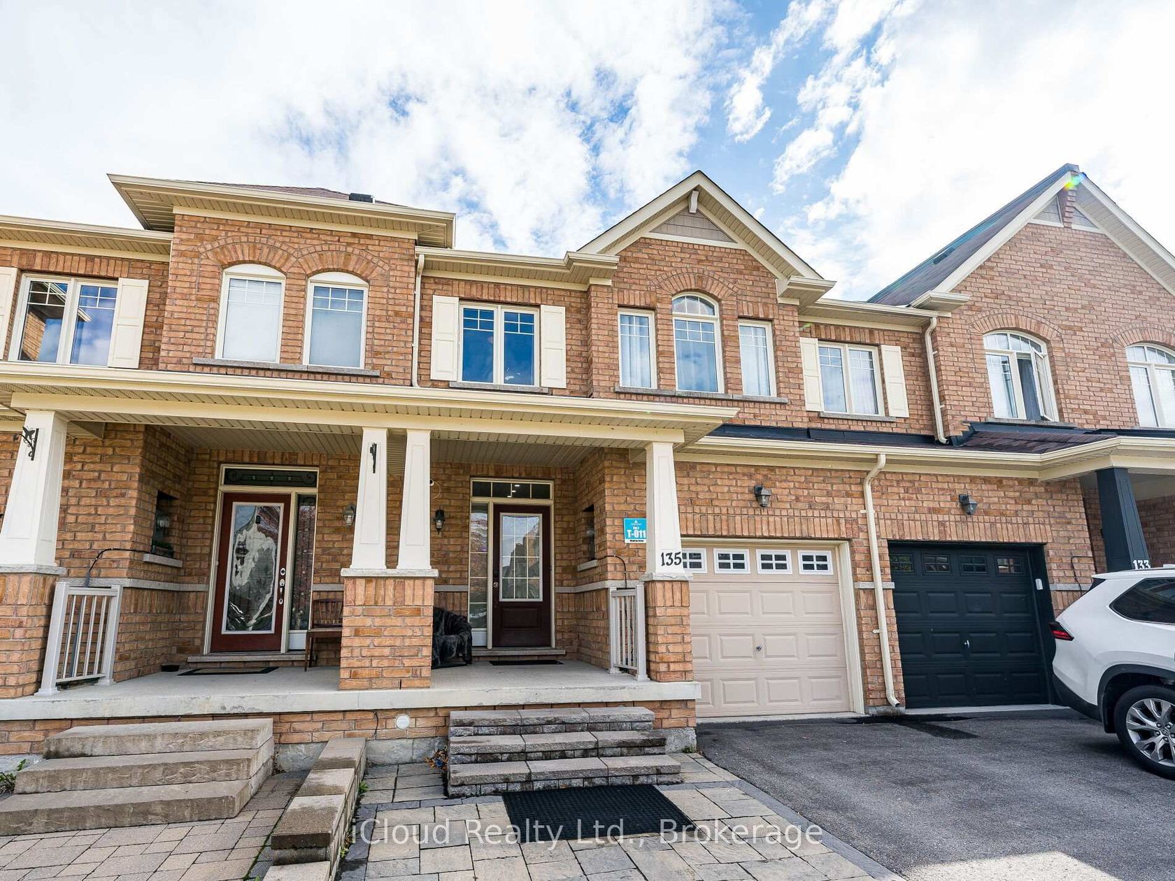 135 Windrow Street, Jefferson, Richmond Hill by Loree Meneguzzi Real Estate 135 Windrow Street, Jefferson, Richmond Hill