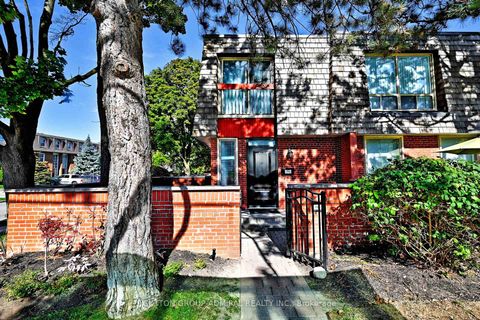 Photo 2 at 1 - 69 Upper Canada Drive, Windfields, Toronto