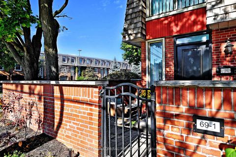Photo 5 at 1 - 69 Upper Canada Drive, Windfields, Toronto