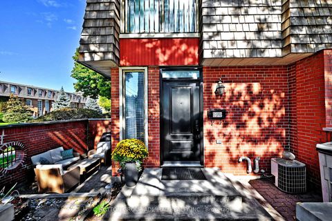 Photo 6 at 1 - 69 Upper Canada Drive, Windfields, Toronto