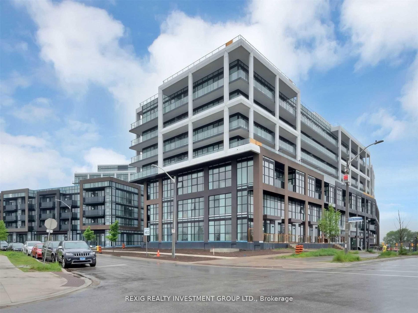 218 - 60 George Butchart Drive, CFB, Toronto 