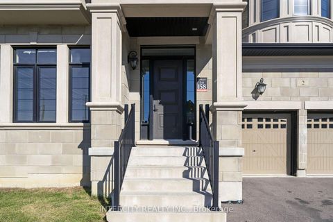 Photo 3 at 2 Pine Heights Drive, Vellore Village, Vaughan