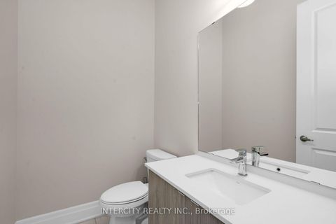 Photo 18 at 2 Pine Heights Drive, Vellore Village, Vaughan