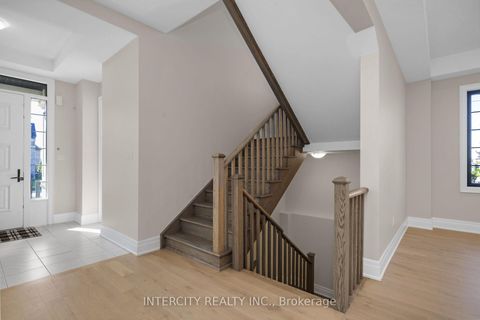 Photo 20 at 2 Pine Heights Drive, Vellore Village, Vaughan