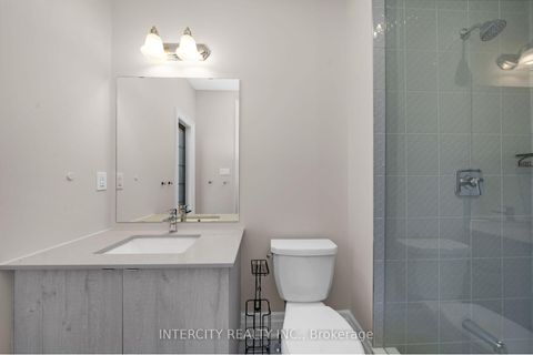 Photo 29 at 2 Pine Heights Drive, Vellore Village, Vaughan