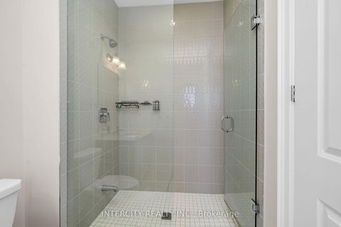 Photo 30 at 2 Pine Heights Drive, Vellore Village, Vaughan