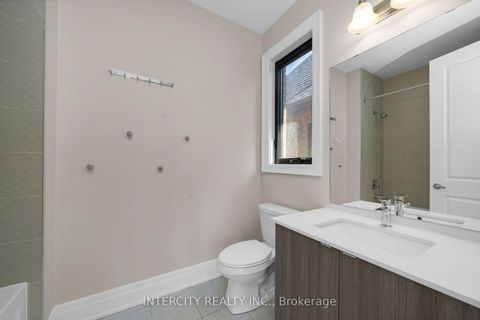 Photo 33 at 2 Pine Heights Drive, Vellore Village, Vaughan