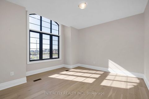 Photo 35 at 2 Pine Heights Drive, Vellore Village, Vaughan