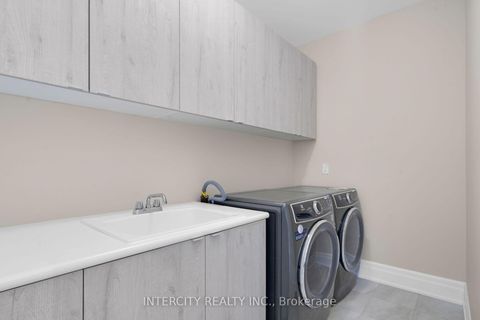 Photo 38 at 2 Pine Heights Drive, Vellore Village, Vaughan