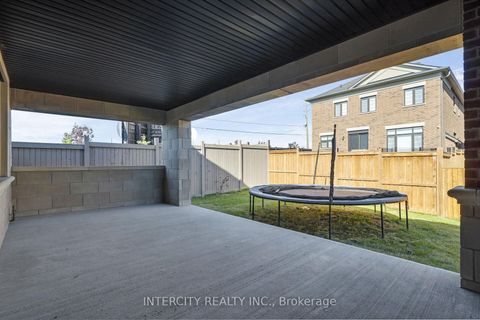 Photo 39 at 2 Pine Heights Drive, Vellore Village, Vaughan