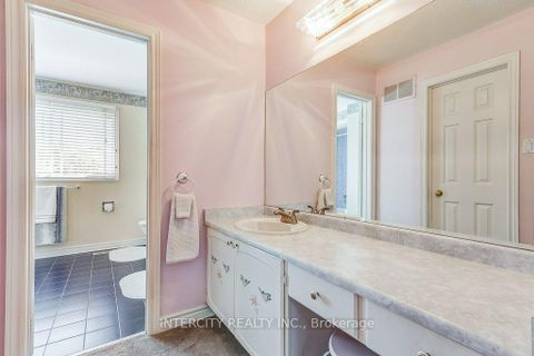 Photo 24 at 21 Marylebone Crescent, Oak Ridges Lake Wilcox, Richmond Hill