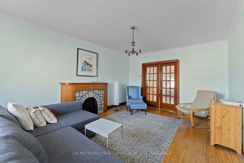 Photo 6 at 17 Augusta Avenue, Chinatown, Toronto