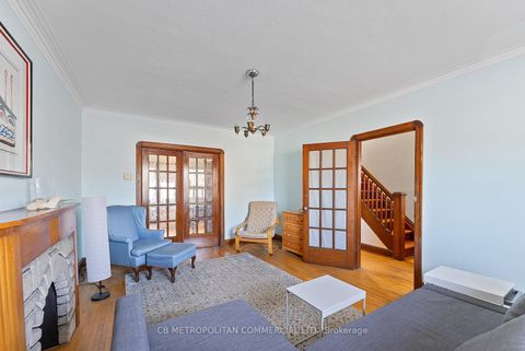 Photo 7 at 17 Augusta Avenue, Chinatown, Toronto