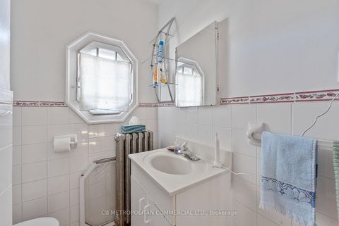Photo 23 at 17 Augusta Avenue, Chinatown, Toronto