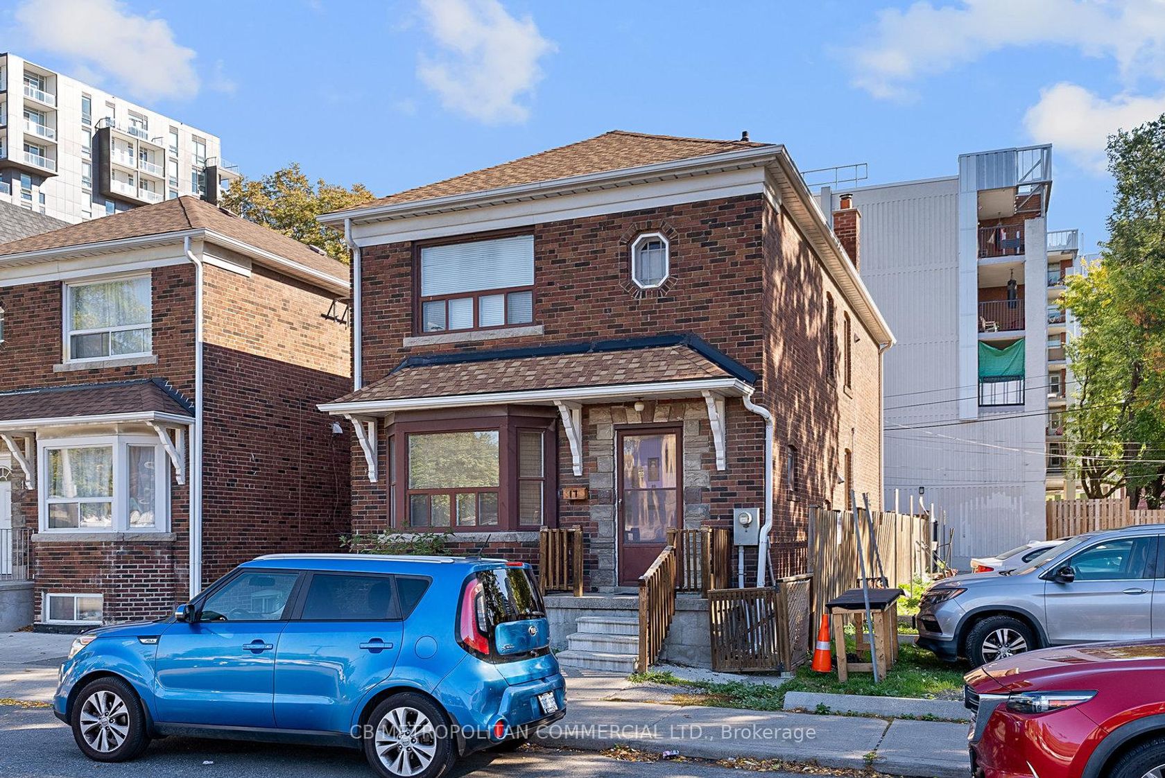 17 Augusta Avenue, Chinatown, Toronto 