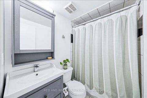 Photo 5 at 103 - 114 Vaughan Road, Cedarvale, Toronto