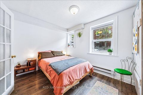 Photo 7 at 103 - 114 Vaughan Road, Cedarvale, Toronto