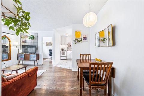 Photo 12 at 103 - 114 Vaughan Road, Cedarvale, Toronto