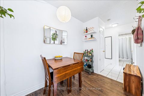 Photo 23 at 103 - 114 Vaughan Road, Cedarvale, Toronto