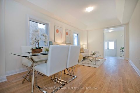 Photo 2 at 240 Seguin Street, Oak Ridges, Richmond Hill