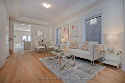 Photo 3 at 240 Seguin Street, Oak Ridges, Richmond Hill Photo 3 at 240 Seguin Street, Oak Ridges, Richmond Hill