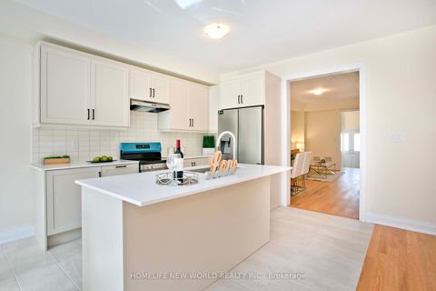 Photo 10 at 240 Seguin Street, Oak Ridges, Richmond Hill Photo 10 at 240 Seguin Street, Oak Ridges, Richmond Hill