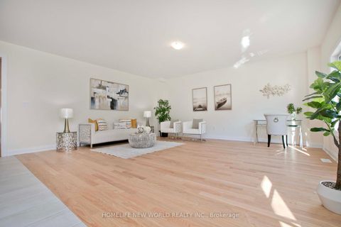 Photo 11 at 240 Seguin Street, Oak Ridges, Richmond Hill Photo 11 at 240 Seguin Street, Oak Ridges, Richmond Hill