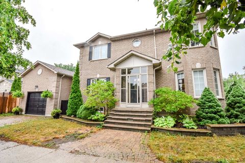 Photo 1 at 30 Bruce Crescent, Bayshore, Barrie