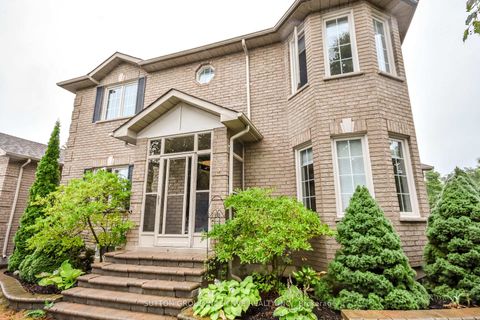 Photo 2 at 30 Bruce Crescent, Bayshore, Barrie