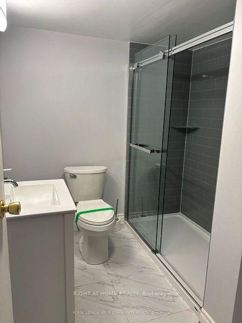 Photo 10 at 211 Axminster Drive, Crosby, Richmond Hill Photo 10 at 211 Axminster Drive, Crosby, Richmond Hill