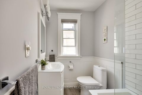 Photo 17 at 532 Glebeholme Boulevard, Danforth, Toronto