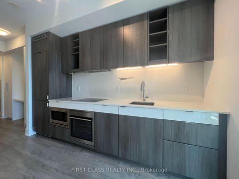 Photo 8 at 806 - 101 Erskine Avenue, Mount Pleasant West, Toronto