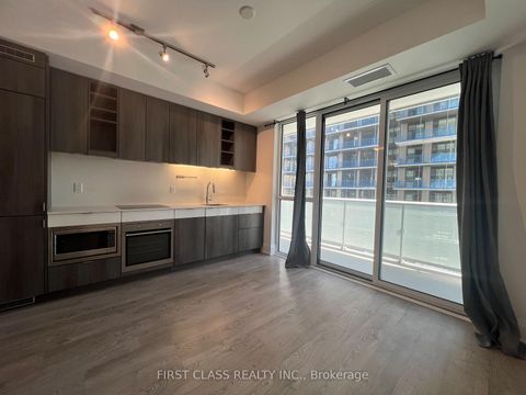 Photo 9 at 806 - 101 Erskine Avenue, Mount Pleasant West, Toronto