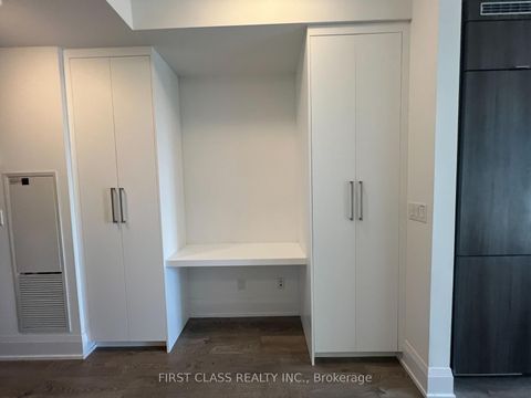 Photo 11 at 806 - 101 Erskine Avenue, Mount Pleasant West, Toronto