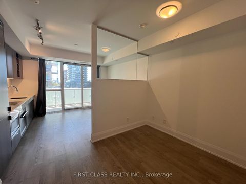 Photo 12 at 806 - 101 Erskine Avenue, Mount Pleasant West, Toronto