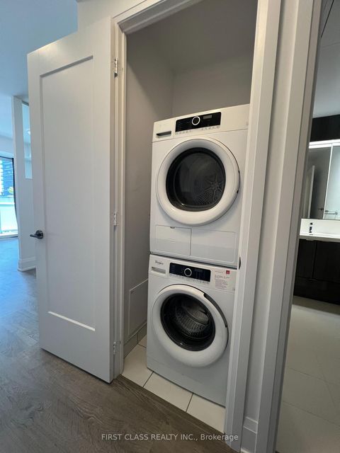 Photo 13 at 806 - 101 Erskine Avenue, Mount Pleasant West, Toronto