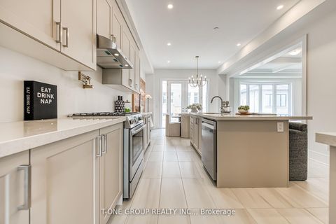Photo 11 at 72 Meizhou Avenue, Angus Glen, Markham