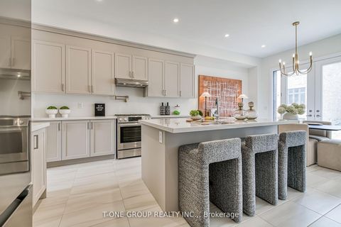 Photo 12 at 72 Meizhou Avenue, Angus Glen, Markham