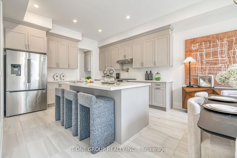 Photo 13 at 72 Meizhou Avenue, Angus Glen, Markham