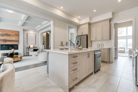 Photo 14 at 72 Meizhou Avenue, Angus Glen, Markham