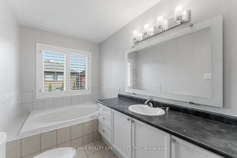 Photo 22 at 25 Grapevine Drive, Vellore Village, Vaughan