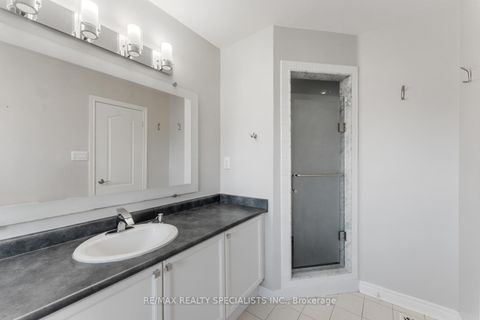 Photo 23 at 25 Grapevine Drive, Vellore Village, Vaughan