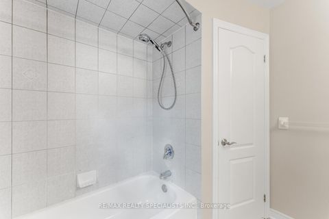 Photo 29 at 25 Grapevine Drive, Vellore Village, Vaughan