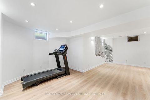 Photo 32 at 25 Grapevine Drive, Vellore Village, Vaughan