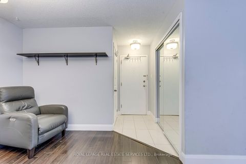 Photo 3 at 911 - 1450 Glen Abbey Gate, GA Glen Abbey, Oakville