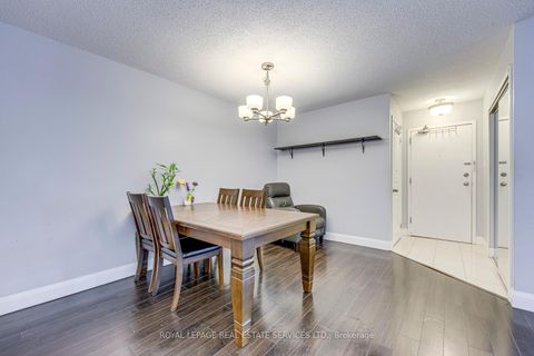 Photo 4 at 911 - 1450 Glen Abbey Gate, GA Glen Abbey, Oakville